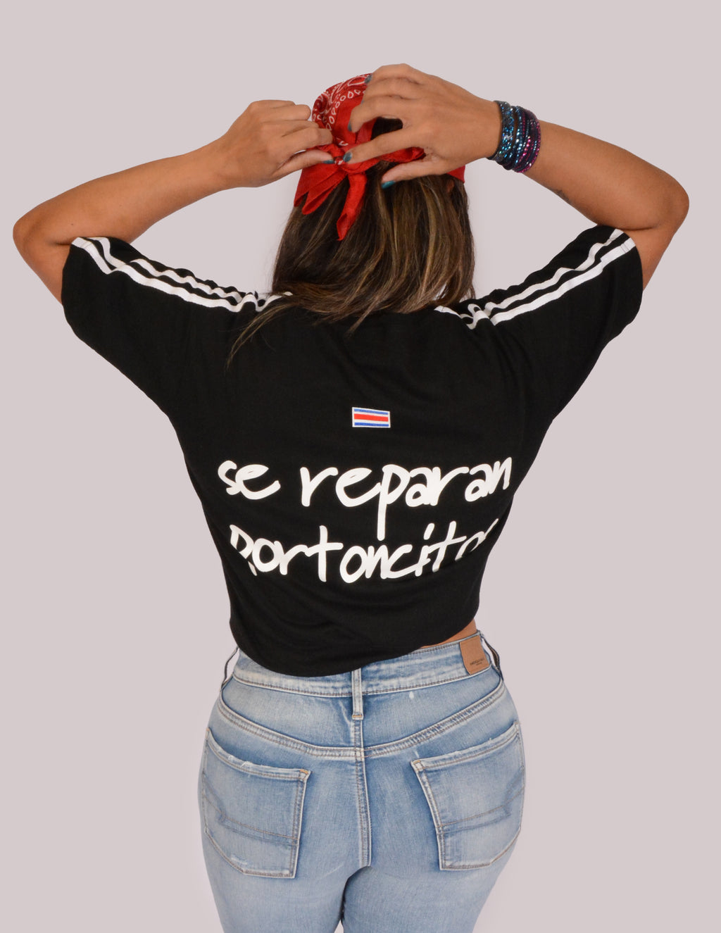 Camiseta “Se reparan portoncitos”.